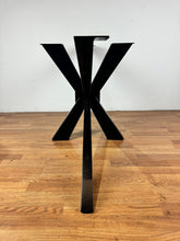Palm metal base 50" for dining table