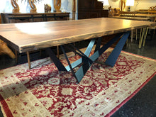 Modern Quatro pedestal base for dining table