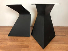 Sailor metal end base / legs for dining table