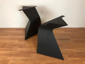 Sailor metal end base / legs for dining table